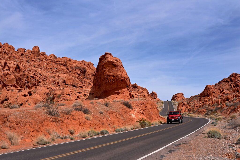 jeep, desert, road, highway, valley of fire, travel, nature, sightseeing, suv, driving, touring, usa, america, las vegas